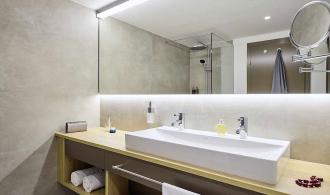 Alpenrose Zürs Double Room Deluxe Bad