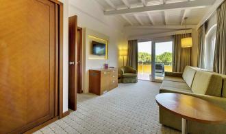 Nobilis Family Room Classic Main Building Wohnen