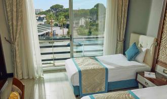 Masmavi Family Room Lagoon Side Sea View Kinderzimmer