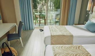 Masmavi Single with Child Double Room Main Building Schlafen