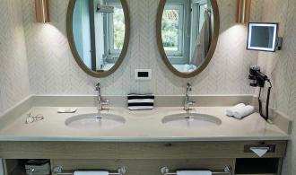 Kyllini Suite Classic Sea View Badezimmer