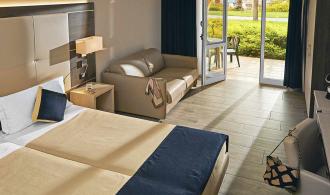 TML Calabria Double Room Private Lodge Schlafzimmer