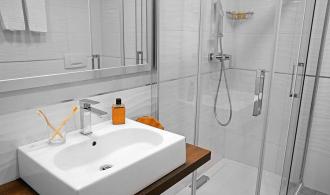 TML Calabria 2 Bedroom Family Room Badezimmer