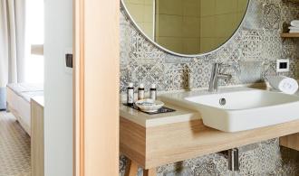 Kyllini Double Room Classic Sea View Badezimmer