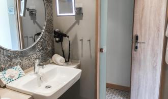 Kyllini Single Room Classic Badezimmer