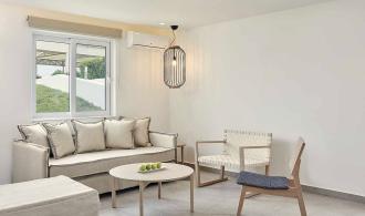 Marmari Palace Family Suite Wohnzimmer