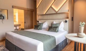 Salzkammergut Familienzimmer mit Verbindungstür Schlafen