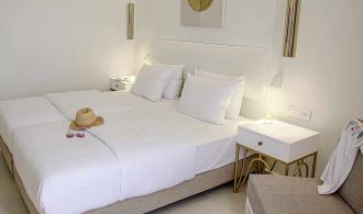 Ierapetra Double Room Superior Schlafzimmer