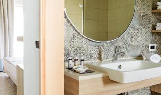 Kyllini Double Room Classic Sea Side Badezimmer