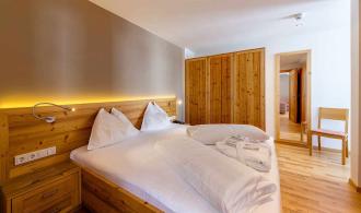 Alpenrose Zürs Double Room Roomhopper Schlafen