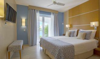 Esquinzo Playa Suite Classic Sea View Schlafzimmer