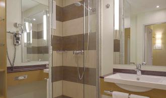 Esquinzo Playa Junior Suite Classic Sea View Badezimmer