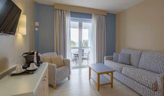 Esquinzo Playa Junior Suite Classic Sea View Wohnbereich