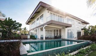 Großer Outdoor Pool 