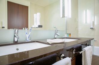 Robinson Fieberbrunn Suite Classic Badezimmer