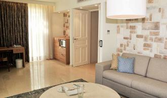 Daidalos Suite Deluxe Sea View Wohnzimmer