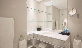 Double Room Classic Sea Side Badezimmer