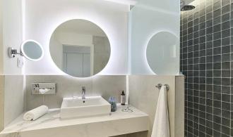 Cala Serena Single Room Classic Badezimmer renoviert