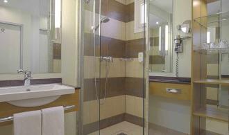 Esquinzo Playa Family Room Classic Sea View Badezimmer