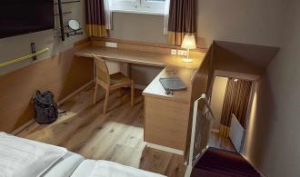 Landskron Family Room Classic Gaubenzimmer