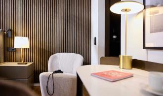 Alpenrose Zürs Single Room Classic Arbeitsplatz