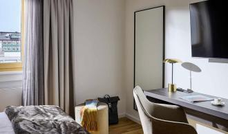 Alpenrose Zürs Single with Child Double Room Classic Schreibtisch