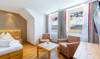 Alpenrose Zürs Single with Child Double Room Classic