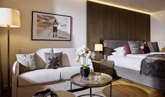 Alpenrose Zürs Double Room Superior Sofa